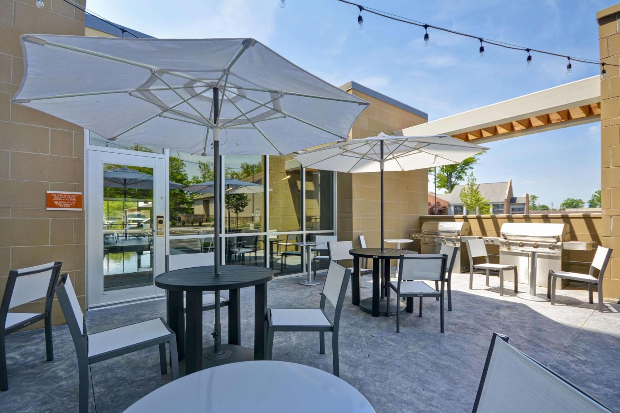 Home2 Suites By Hilton Blue Ash Cincinnati Exterior photo